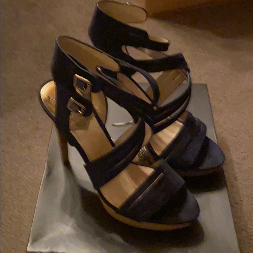Vince Camuto navy high-heeled shoes